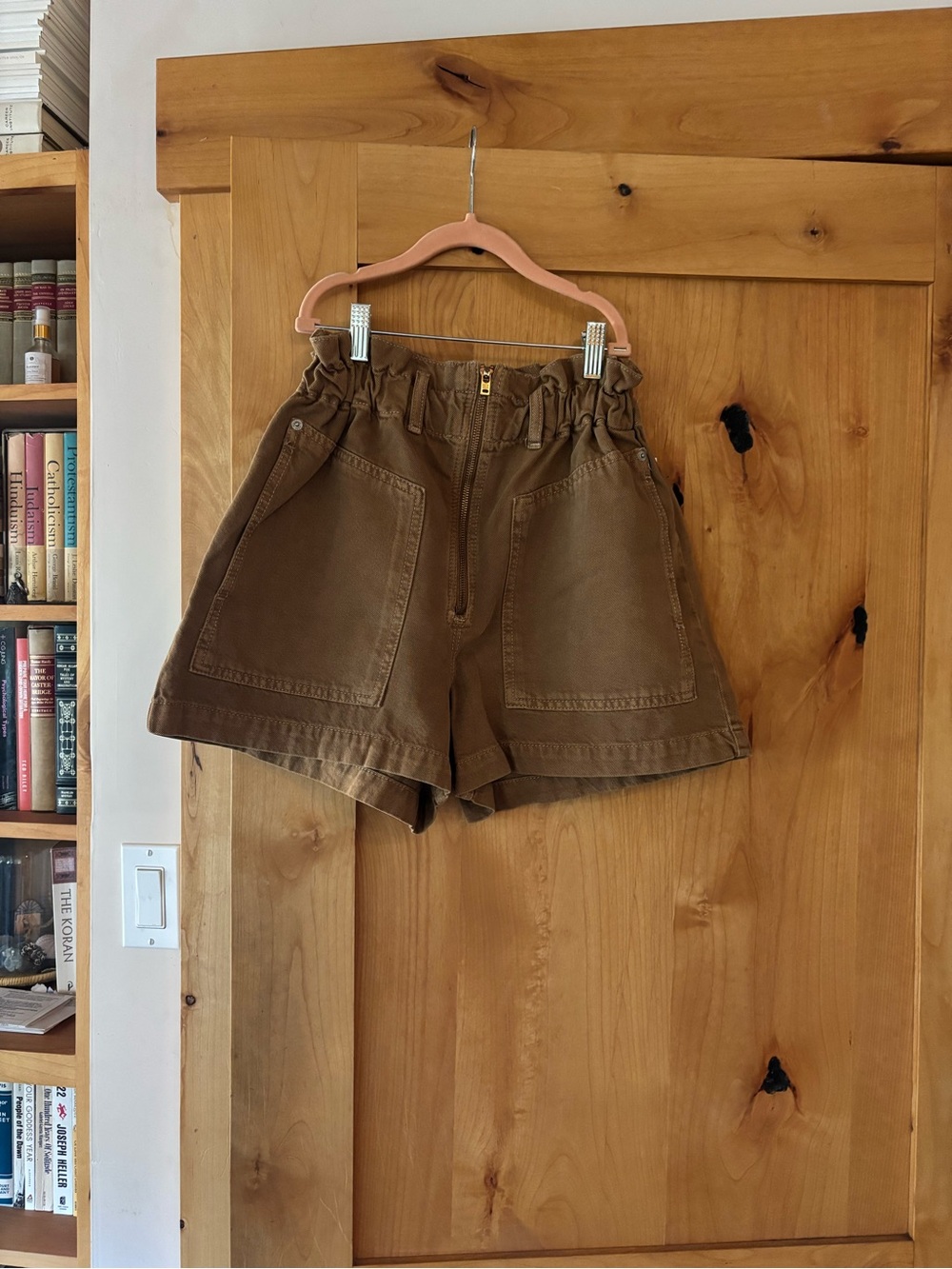 Etica Milena Paperbag Shorts in metal bronze